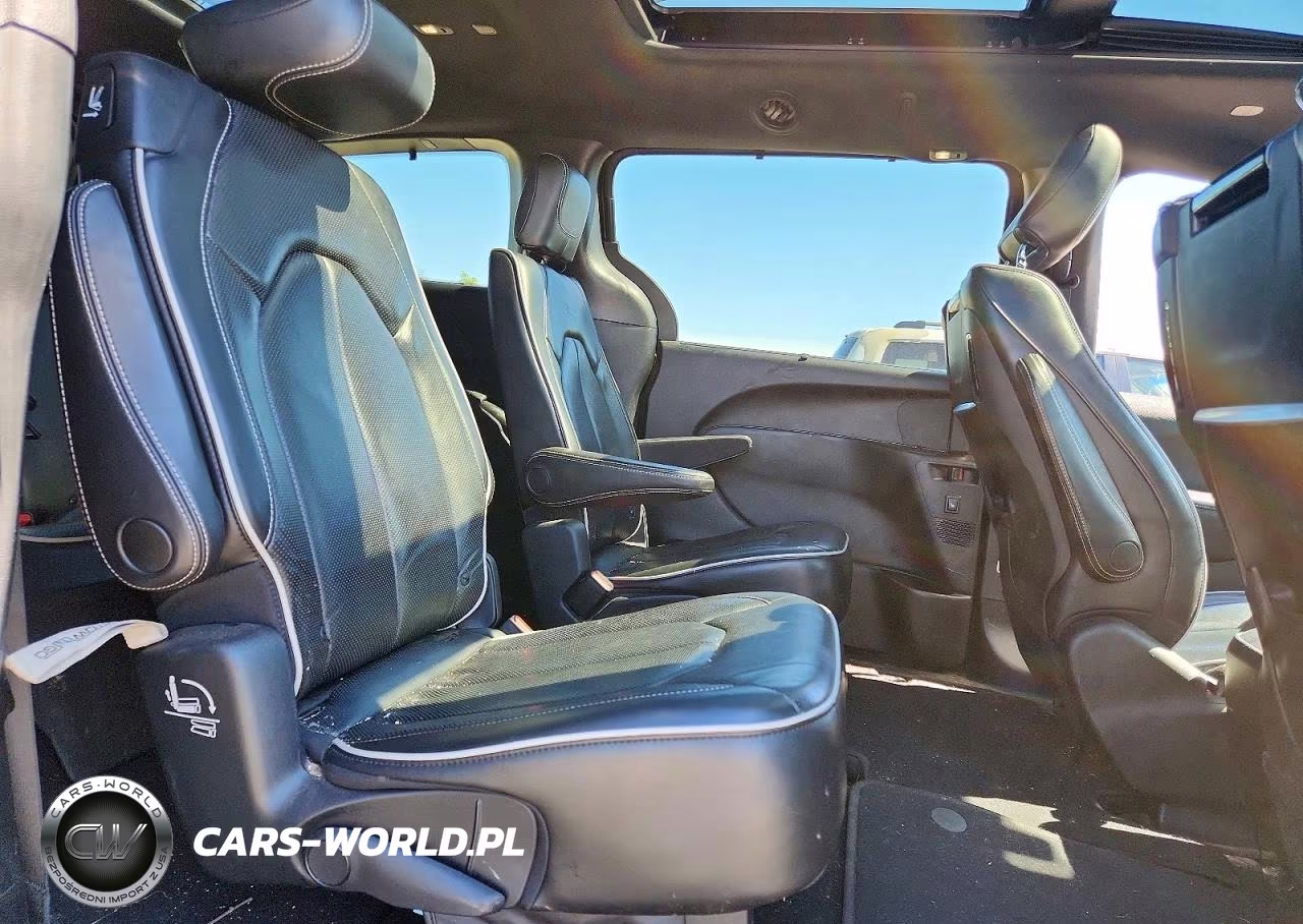 2019 Chrysler Pacifica Limited VIN:2C4RC1GGXKR605403 - 11