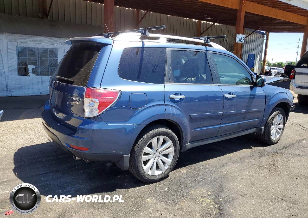 2012 Subaru Forester Touring VIN:JF2SHAGC0CH462122 - 3