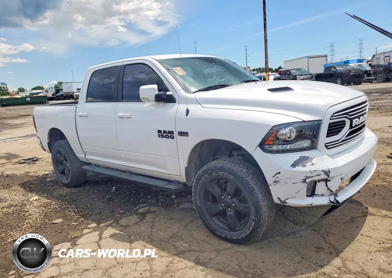 2018 Ram 1500 Sport VIN:1C6RR7MT4JS242992 - 4