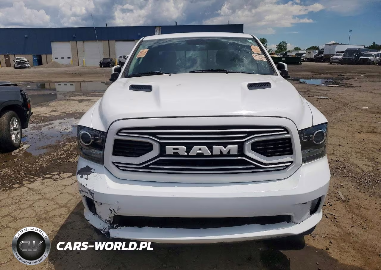 2018 Ram 1500 Sport VIN:1C6RR7MT4JS242992 - 5