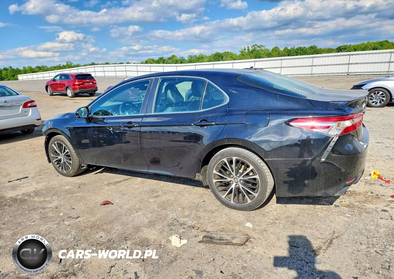 2018 Toyota Camry Se VIN:4T1B11HK7JU581066 - 2