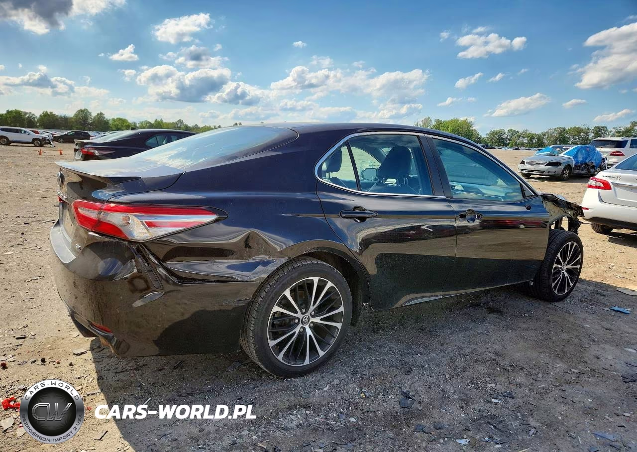 2018 Toyota Camry Se VIN:4T1B11HK7JU581066 - 3