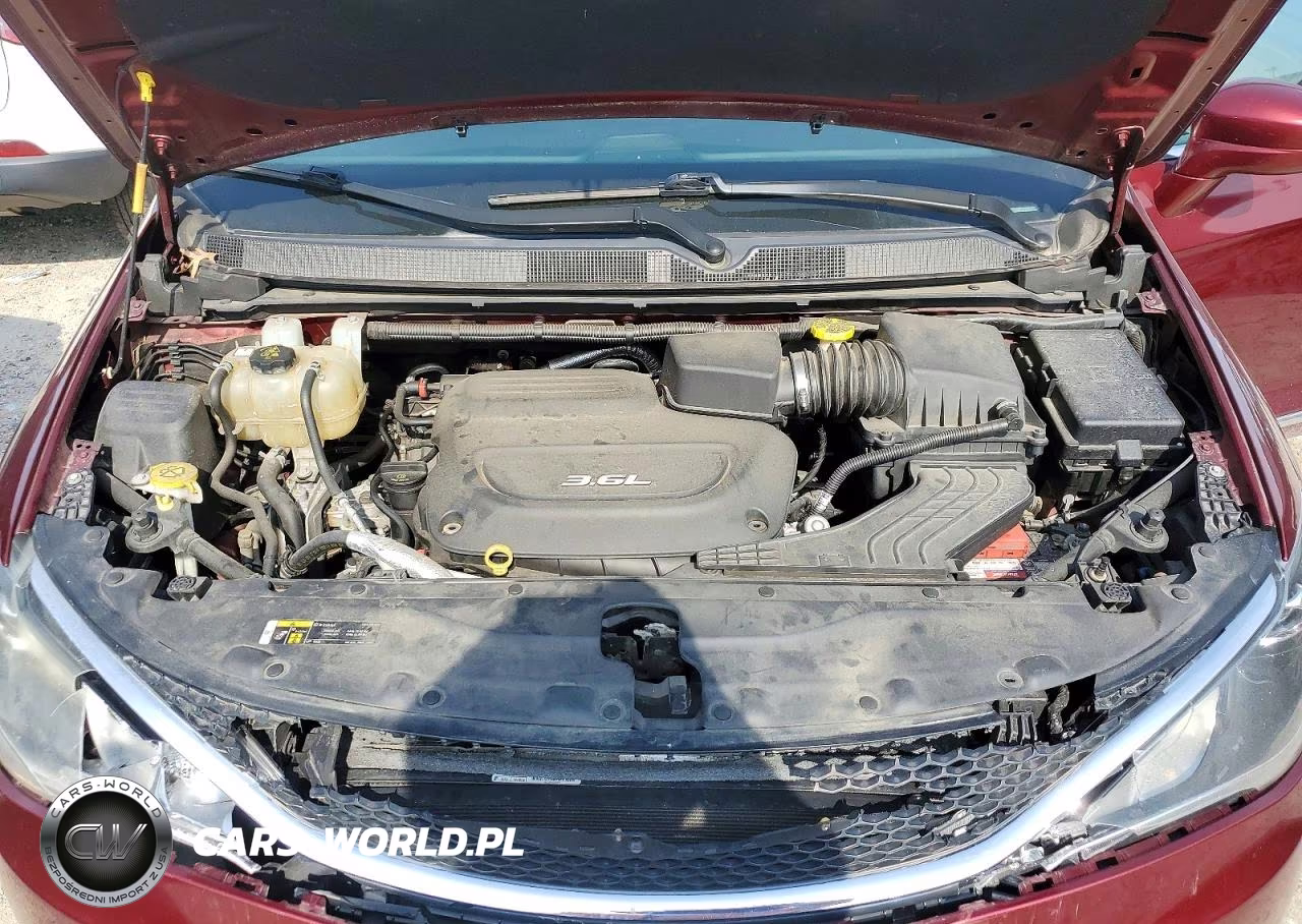 2018 Chrysler Pacifica Touring L VIN:2C4RC1BG7JR321300 - 12