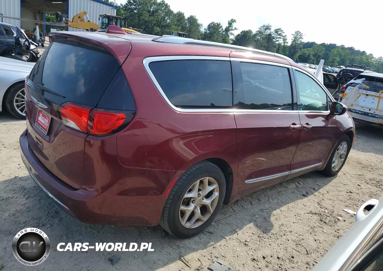 2018 Chrysler Pacifica Touring L VIN:2C4RC1BG7JR321300 - 3
