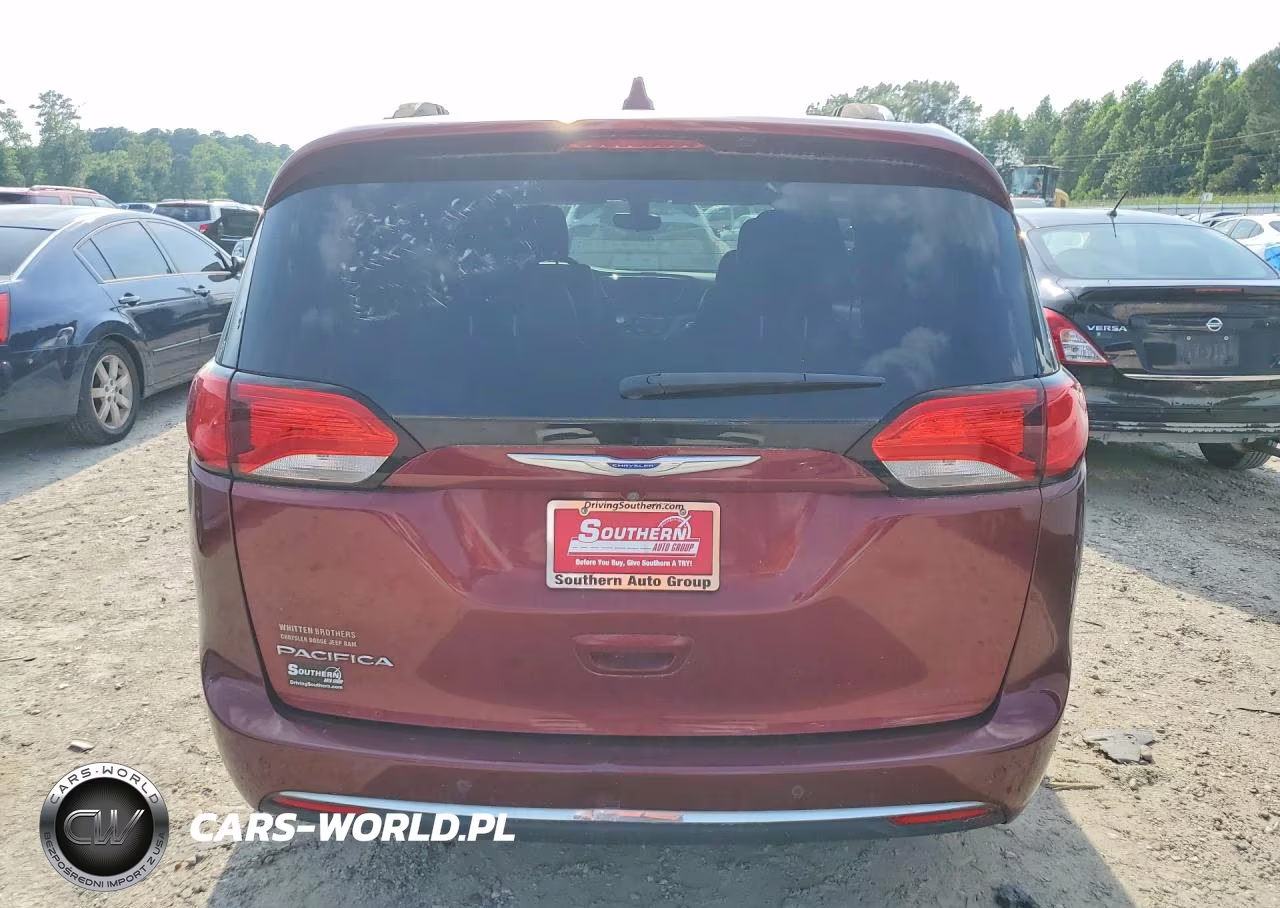 2018 Chrysler Pacifica Touring L VIN:2C4RC1BG7JR321300 - 6