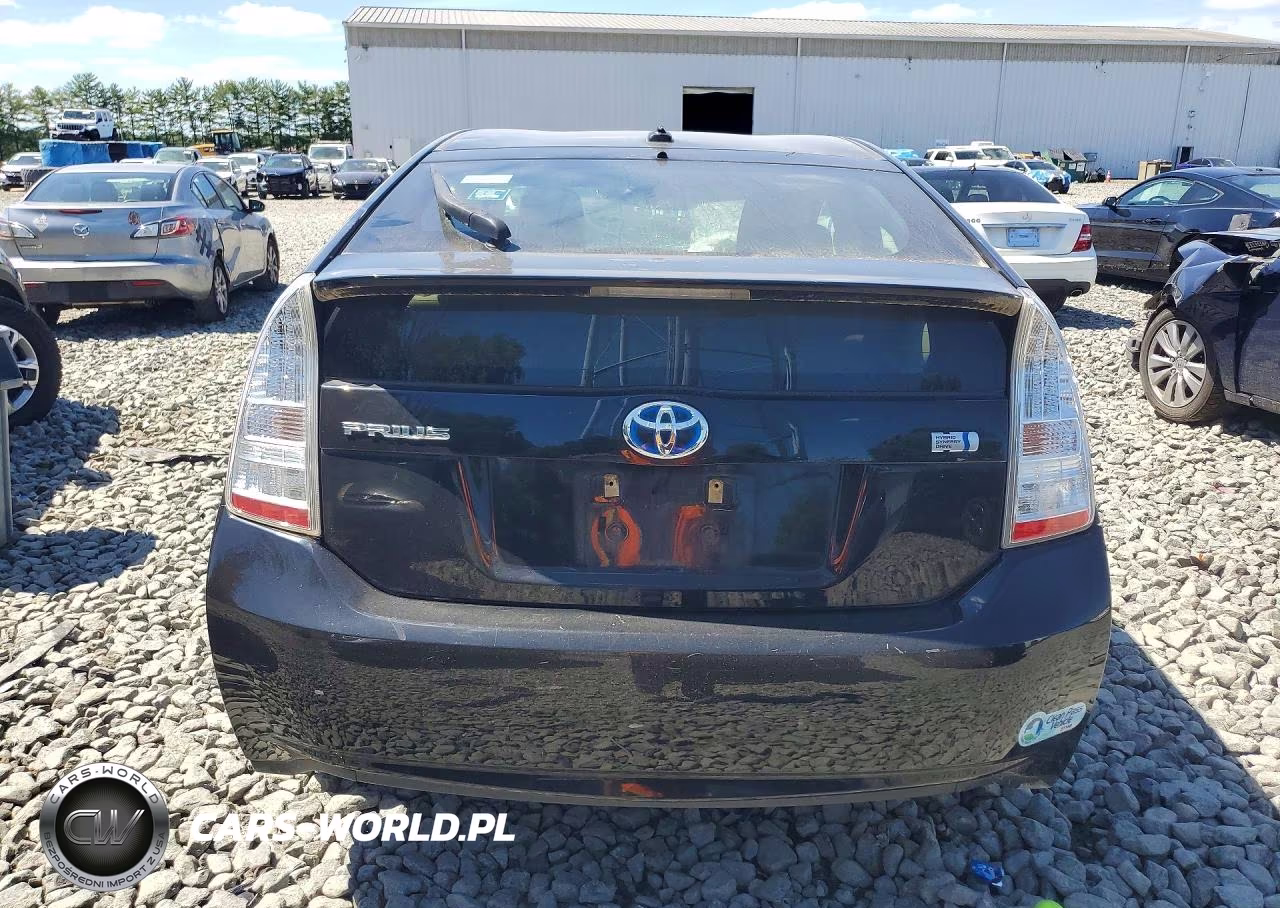 2011 Toyota Prius Two VIN:JTDKN3DU9B5333294 - 6