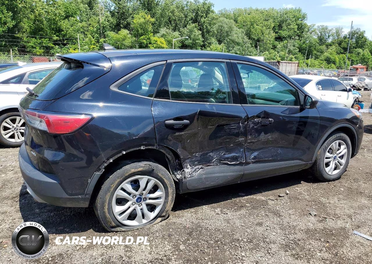 2020 Ford Escape S VIN:1FMCU9F60LUC66984 - 3