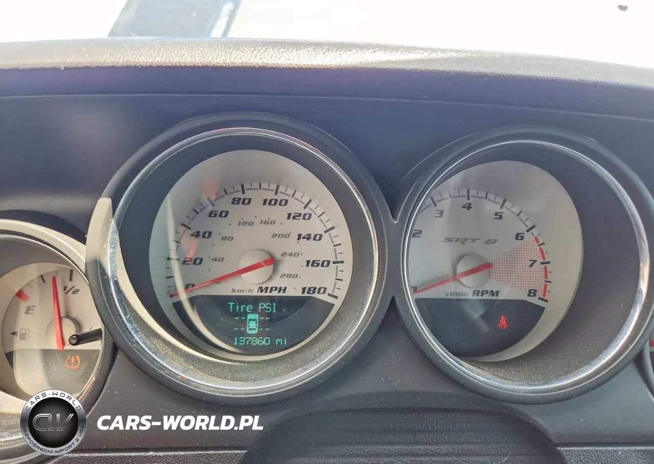 2010 Dodge Challenger Srt-8 VIN:2B3CJ7DW5AH220735 - 9