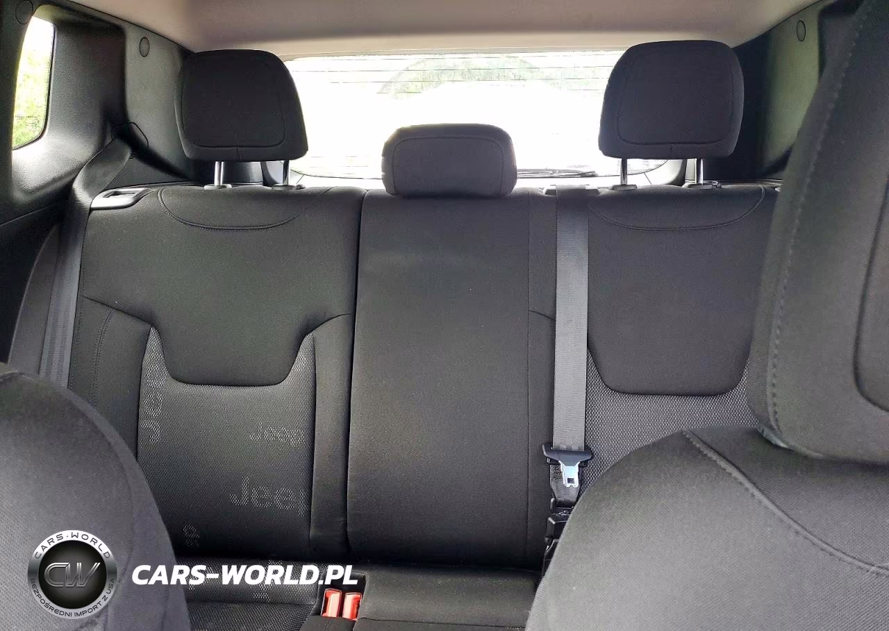 2017 Jeep Renegade Latitude VIN:ZACCJBBB8HPE44690 - 10