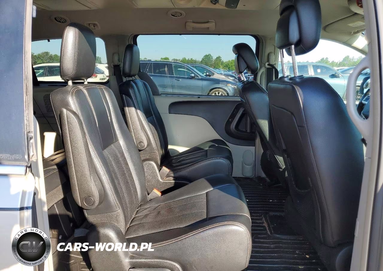 2013 Chrysler Town & Country Touring L VIN:2C4RC1CG0DR614815 - 11