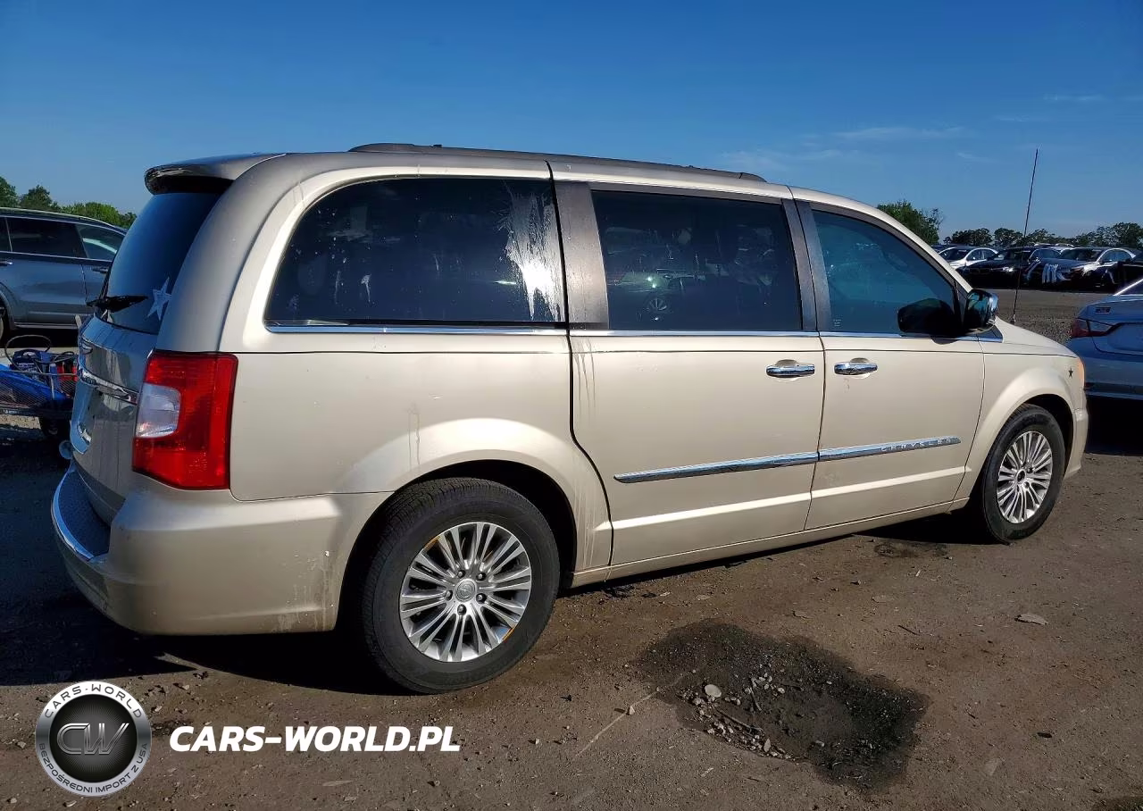 2013 Chrysler Town & Country Touring L VIN:2C4RC1CG0DR614815 - 3
