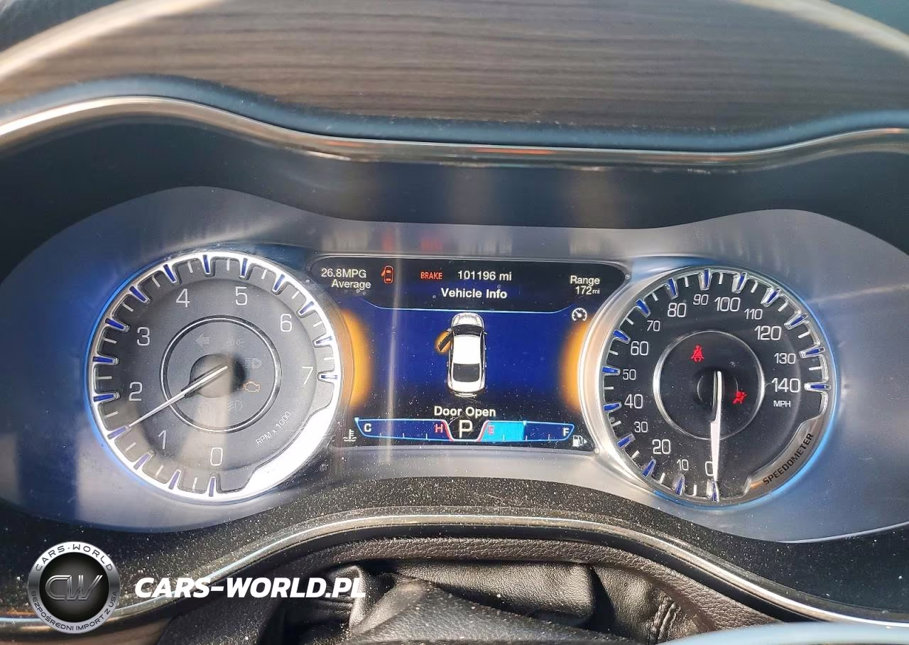 2015 Chrysler 200 C VIN:1C3CCCEG2FN512385 - 9