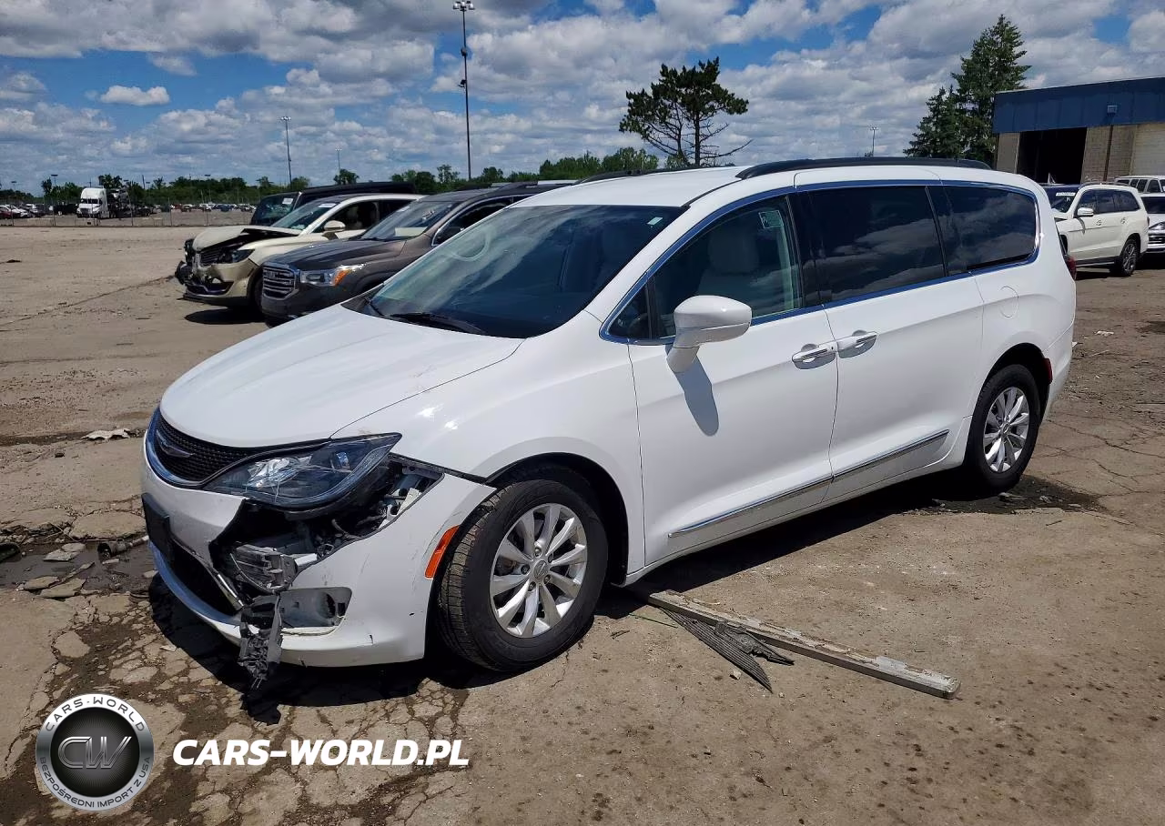 2017 Chrysler Pacifica Touring L