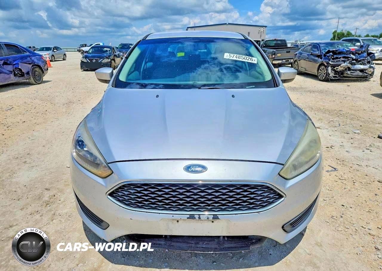 2018 Ford Focus Se VIN:1FADP3K24JL326788 - 5