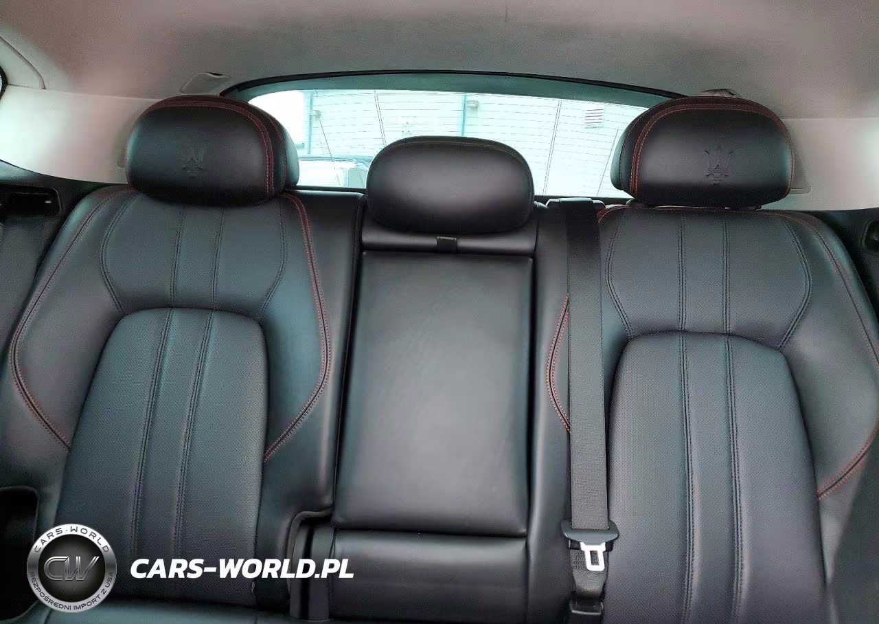 2017 Maserati Levante S Sport VIN:ZN661YUS2HX253596 - 10