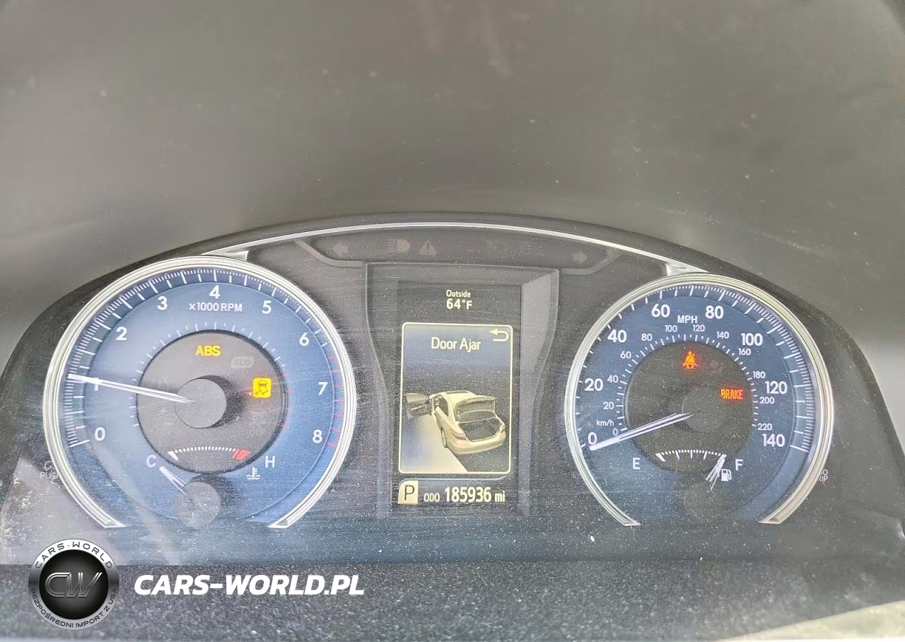 2016 Toyota Camry Le VIN:4T1BF1FKXGU131442 - 9