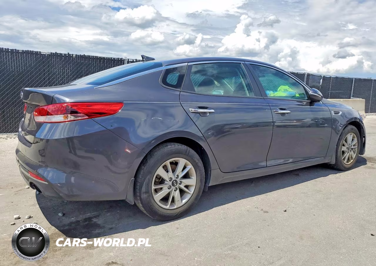2018 Kia Optima Lx VIN:KNAGT4L35J5212106 - 3