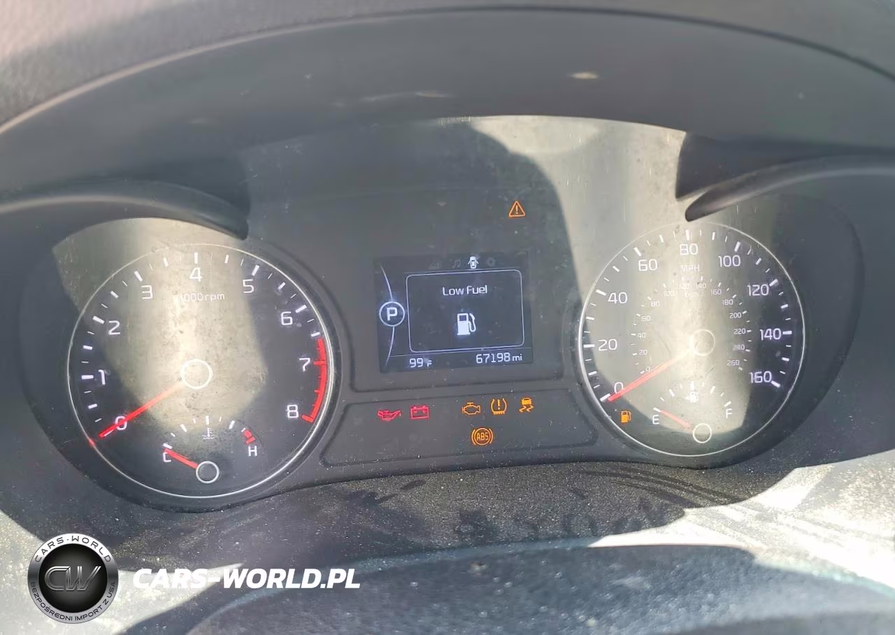 2018 Kia Optima Lx VIN:KNAGT4L35J5212106 - 9