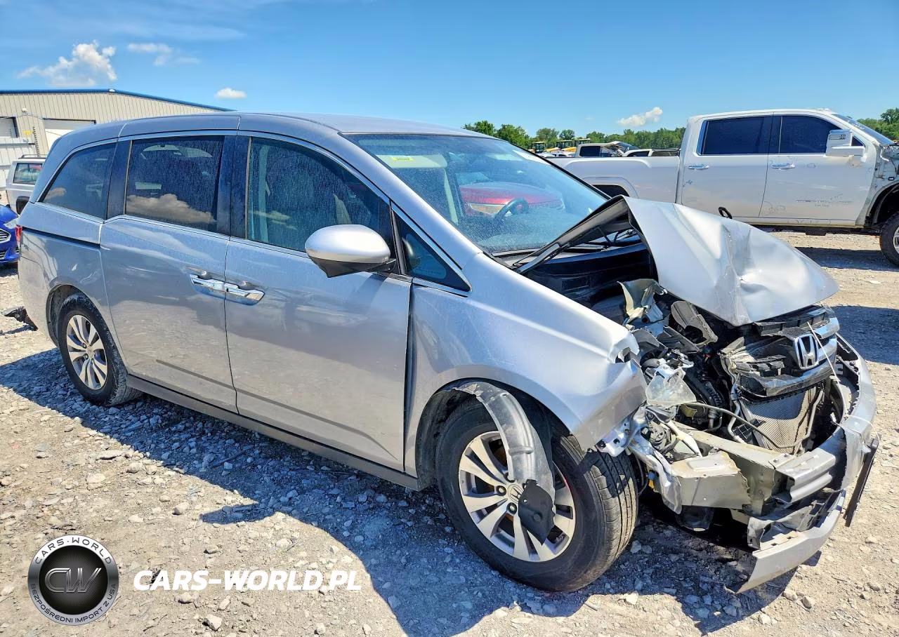 2017 Honda Odyssey Se VIN:5FNRL5H37HB022858 - 4