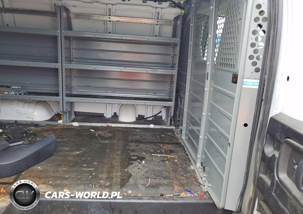 2020 Chevrolet Express G2500 VIN:1GCWGAFG9L1212474 - 11