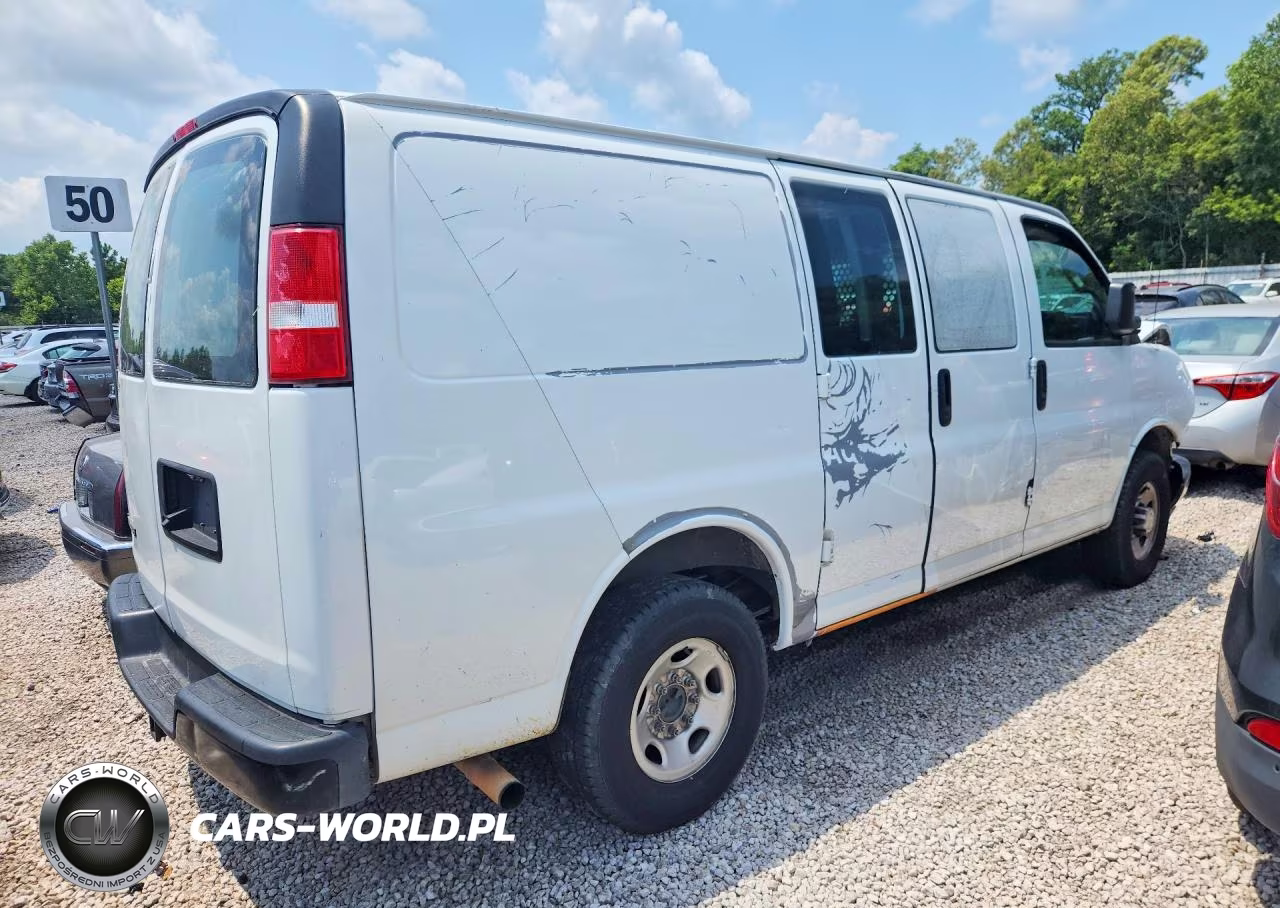 2020 Chevrolet Express G2500 VIN:1GCWGAFG9L1212474 - 3