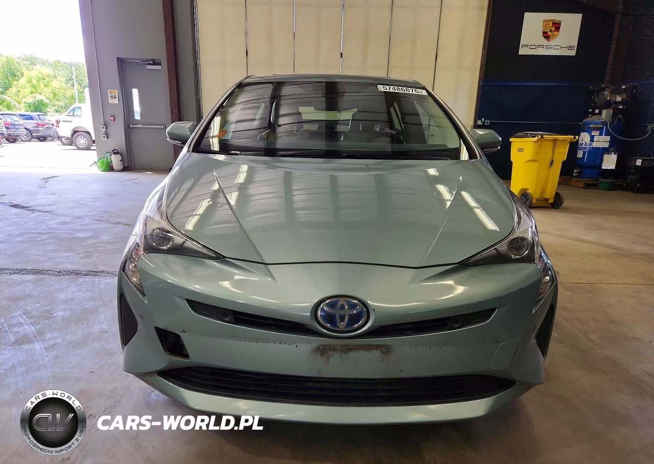 2016 Toyota Prius Four VIN:JTDKARFU9G3514250 - 5