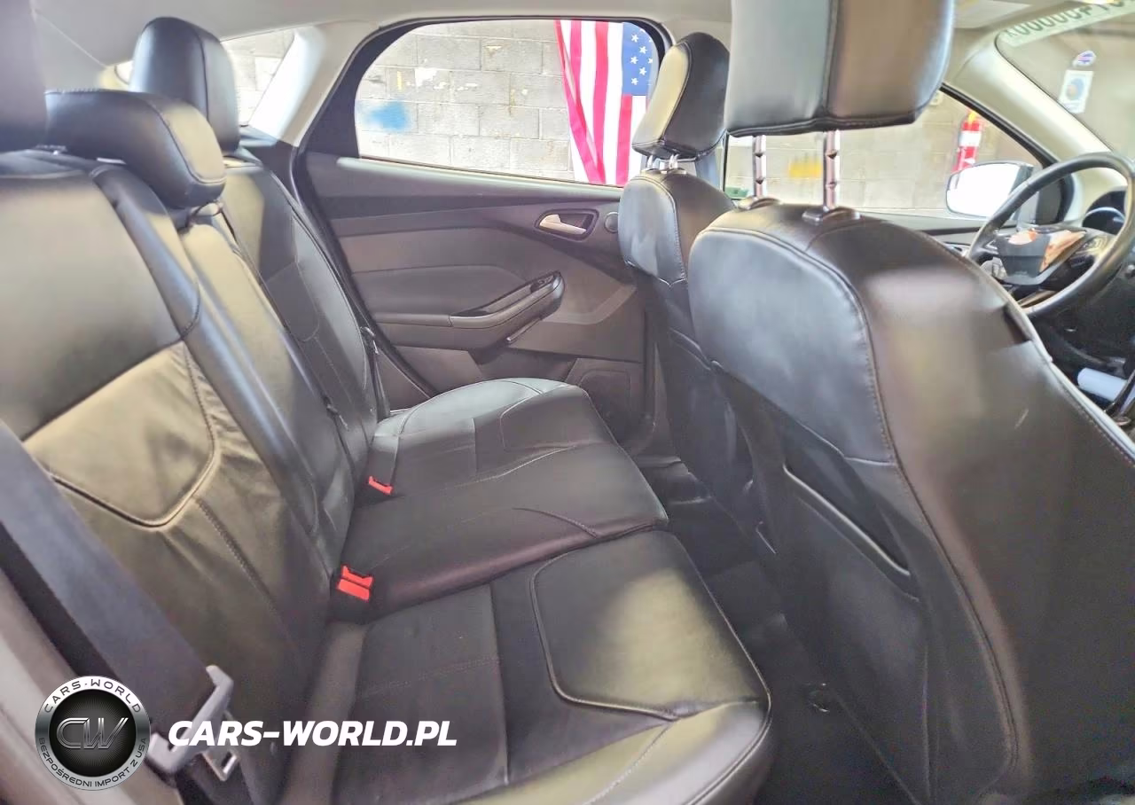 2017 Ford Focus Titanium VIN:1FADP3N20HL213376 - 11