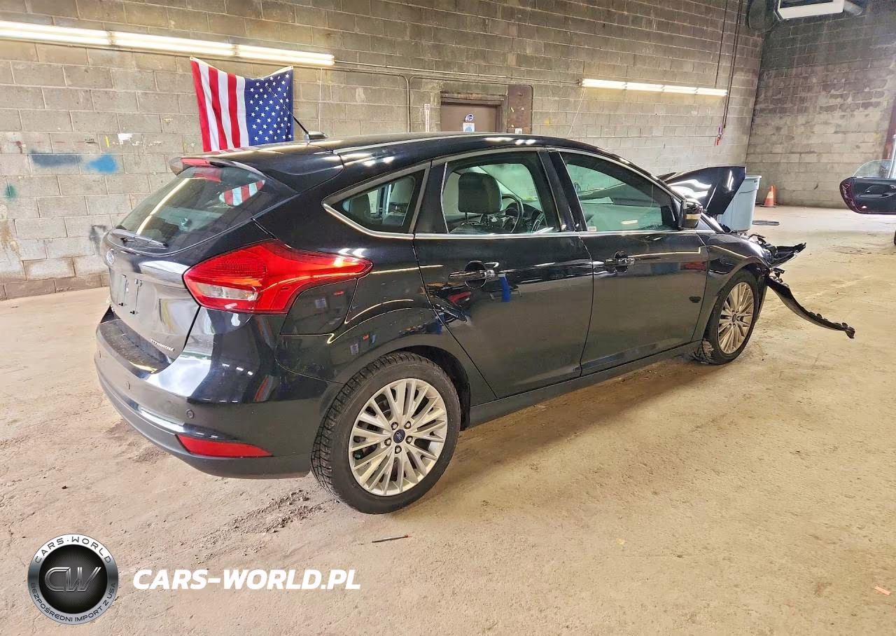2017 Ford Focus Titanium VIN:1FADP3N20HL213376 - 3