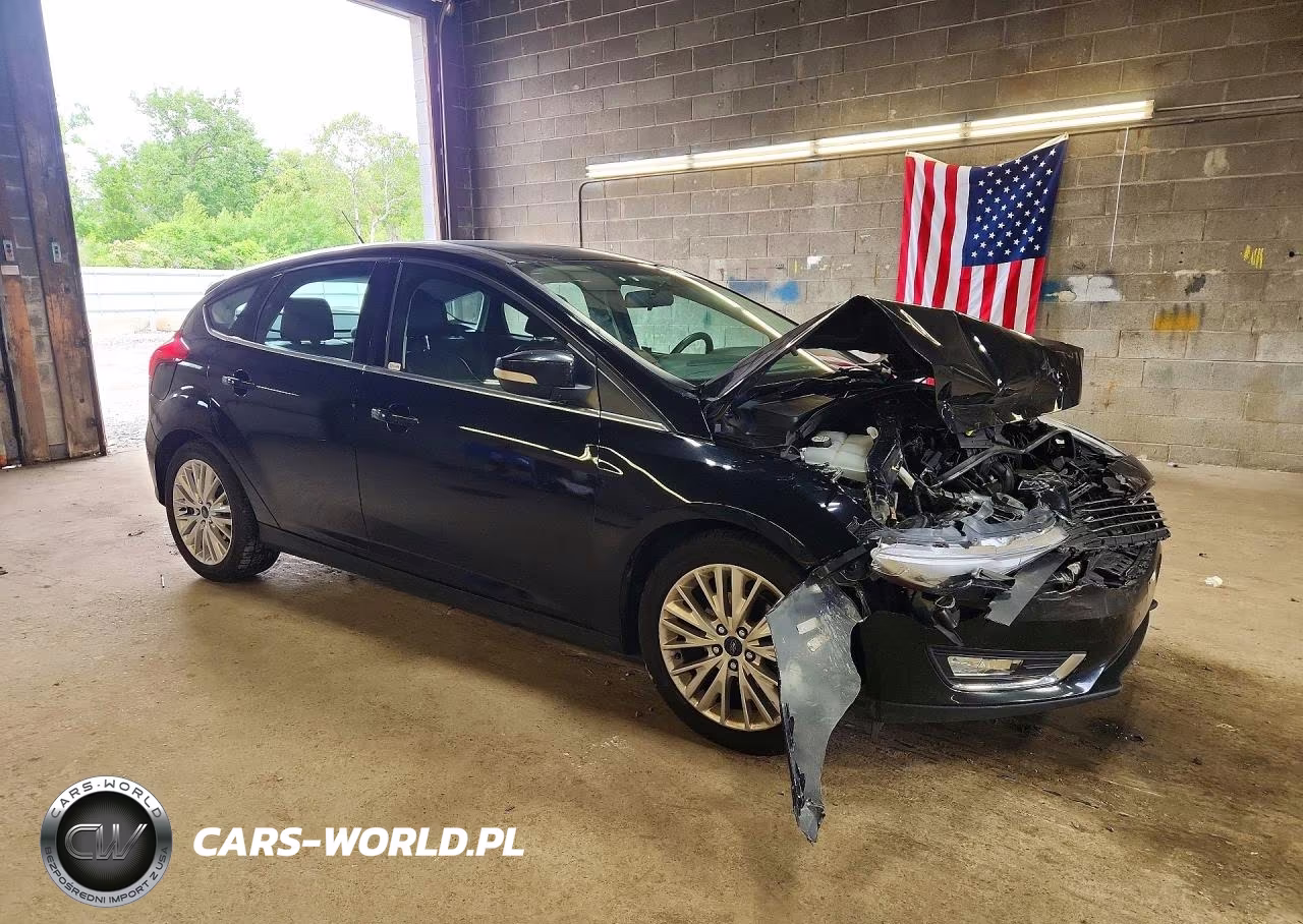 2017 Ford Focus Titanium VIN:1FADP3N20HL213376 - 4