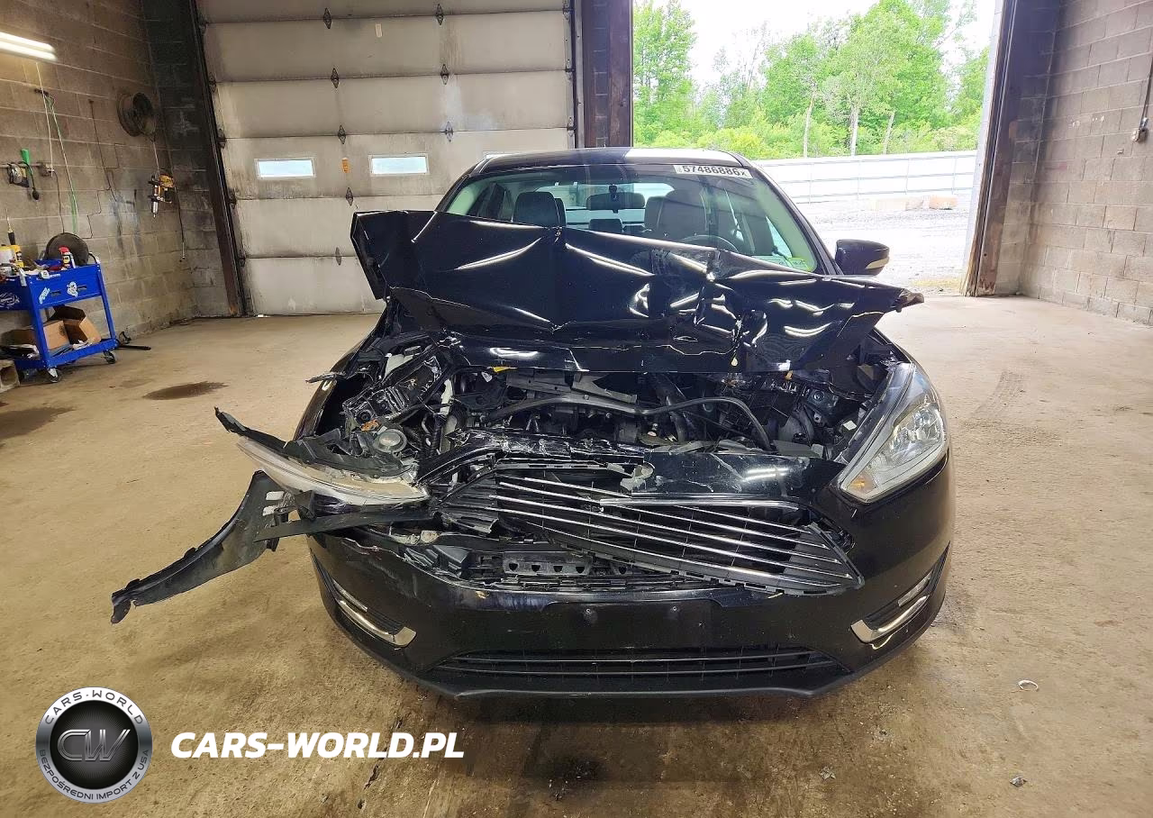 2017 Ford Focus Titanium VIN:1FADP3N20HL213376 - 5