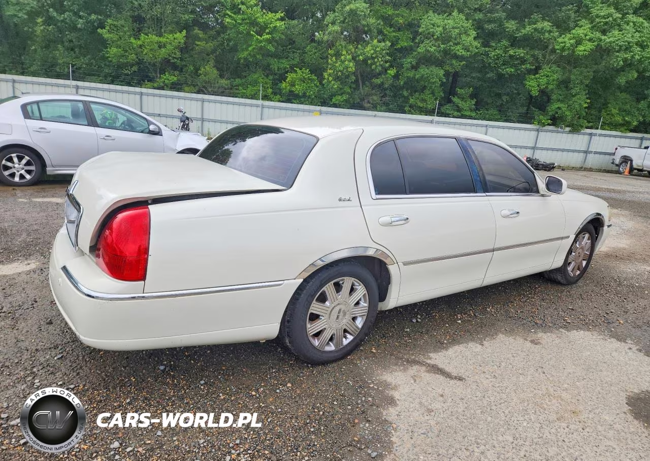 2003 Lincoln Town Car Cartier L VIN:1LNHM85W33Y700177 - 3