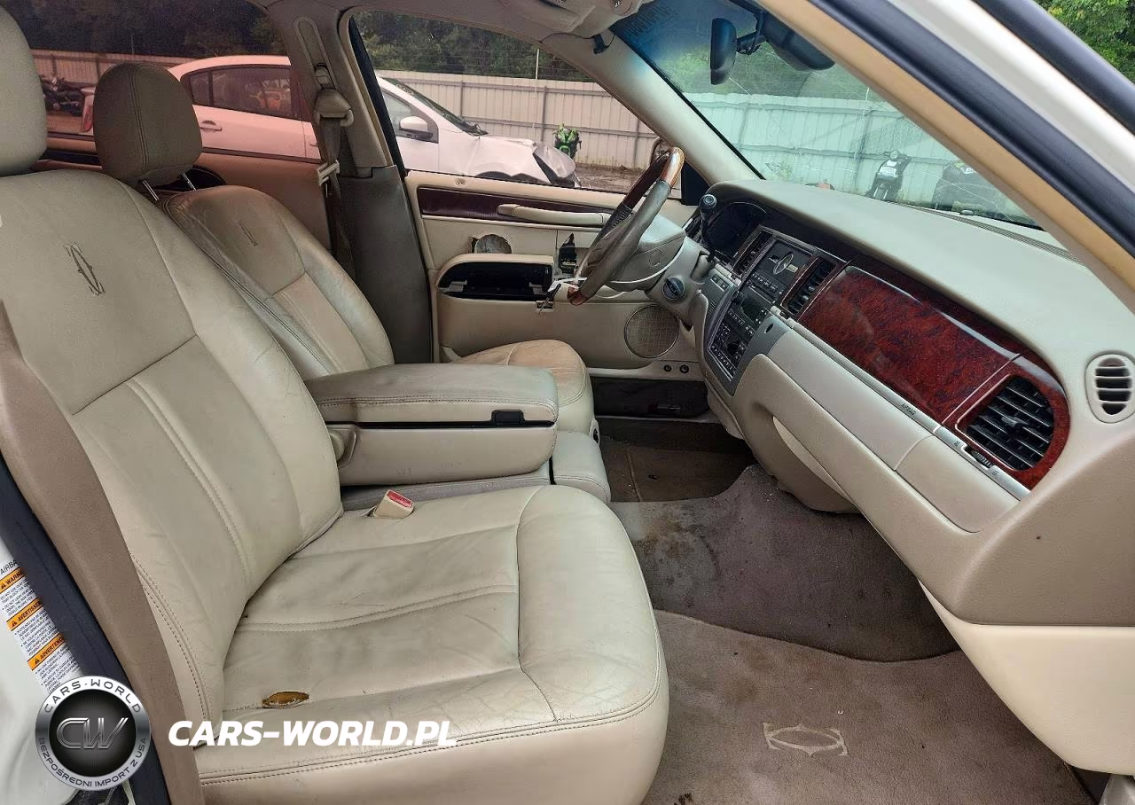 2003 Lincoln Town Car Cartier L VIN:1LNHM85W33Y700177 - 7