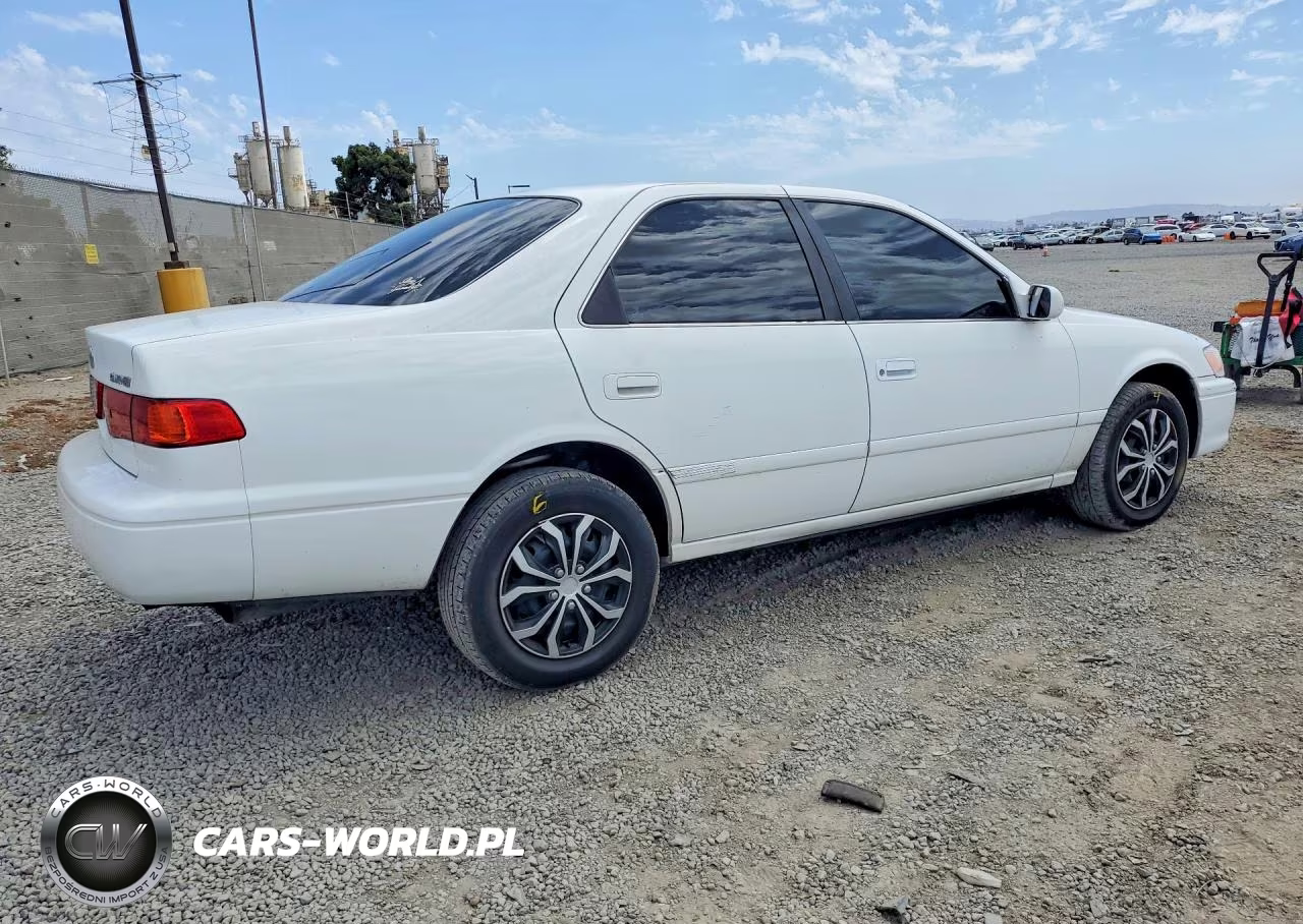 2001 Toyota Camry Le VIN:4T1BG22K11U778411 - 3