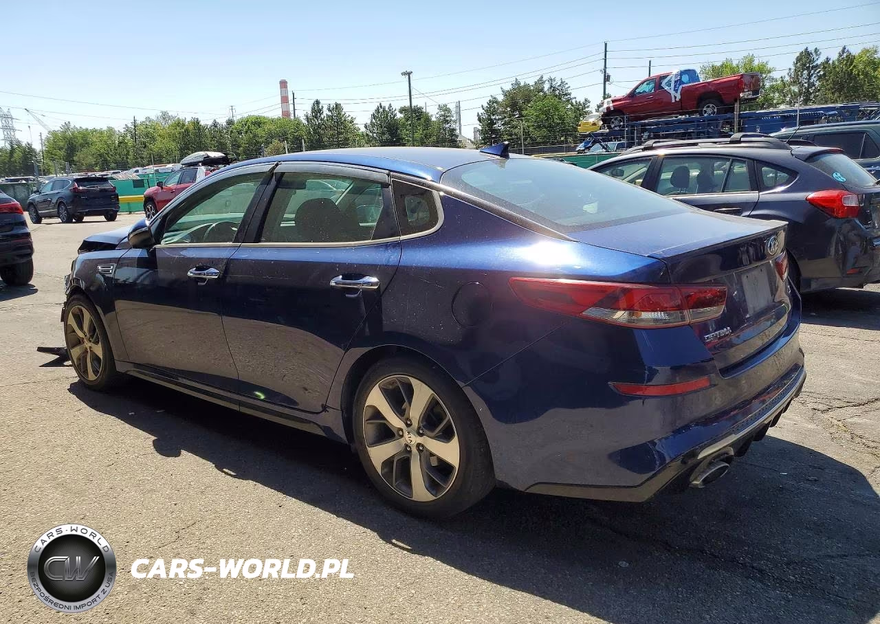 2019 Kia Optima S VIN:5XXGT4L32KG315189 - 2