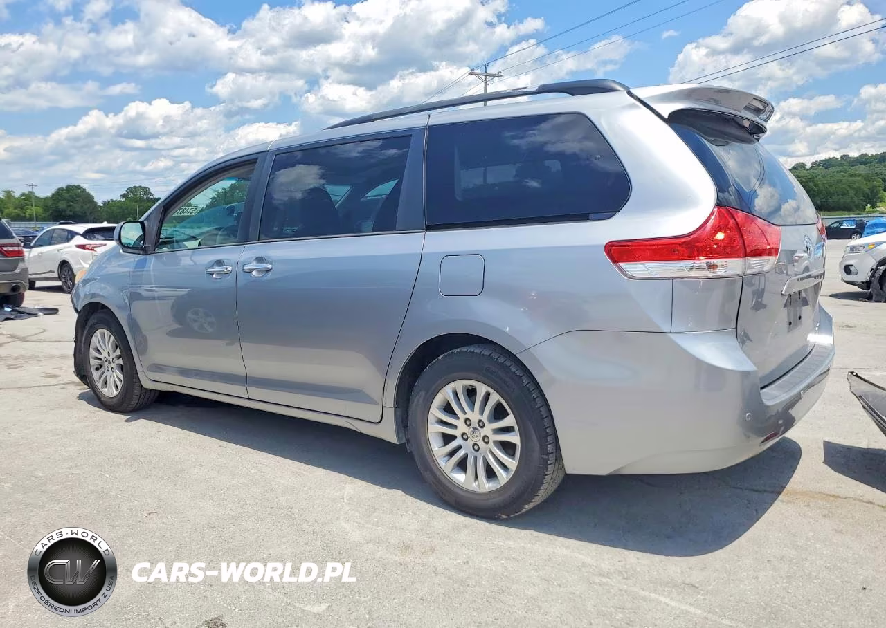 2013 Toyota Sienna Xle 8-Passenger VIN:5TDYK3DC7DS343359 - 2