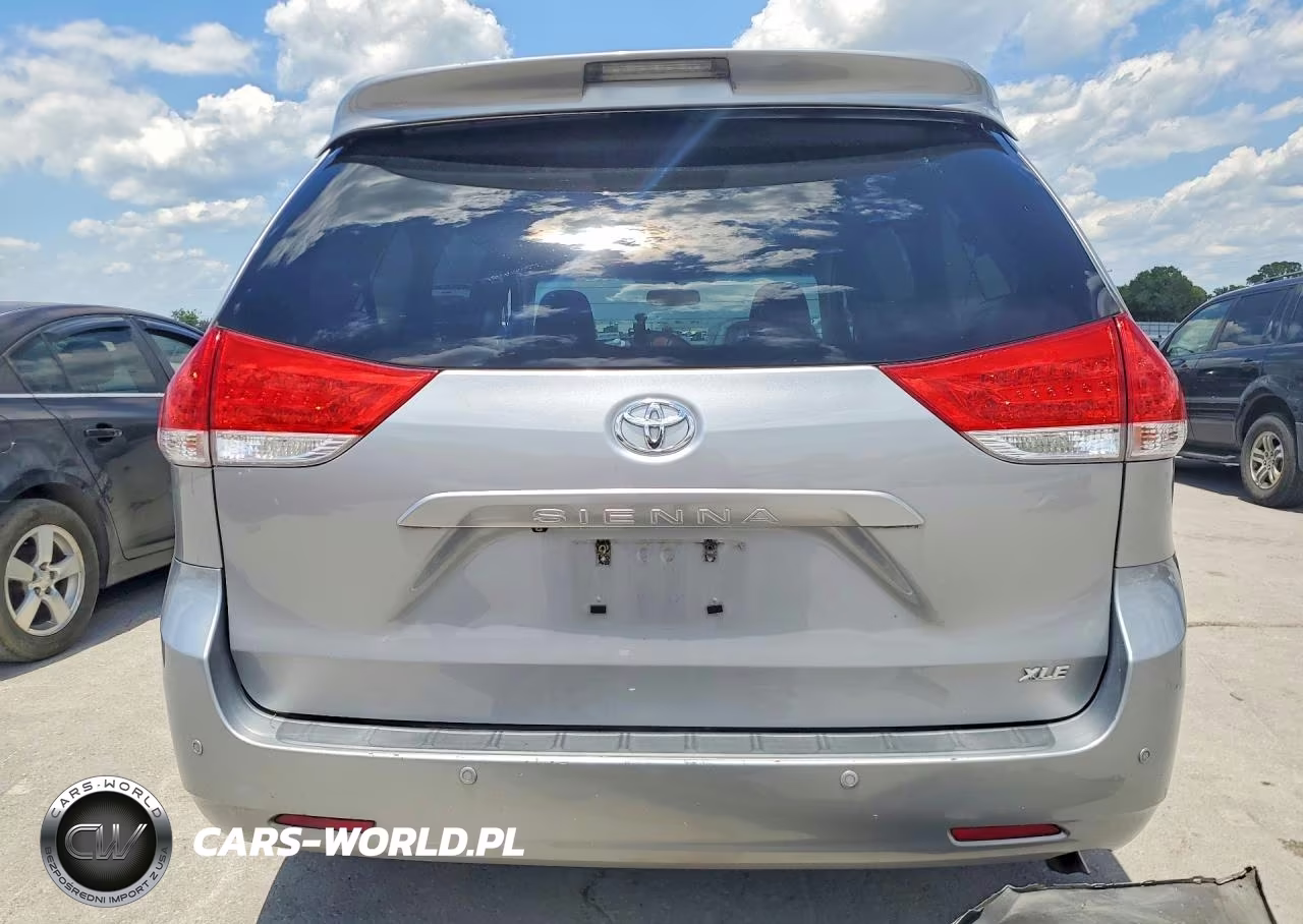 2013 Toyota Sienna Xle 8-Passenger VIN:5TDYK3DC7DS343359 - 6