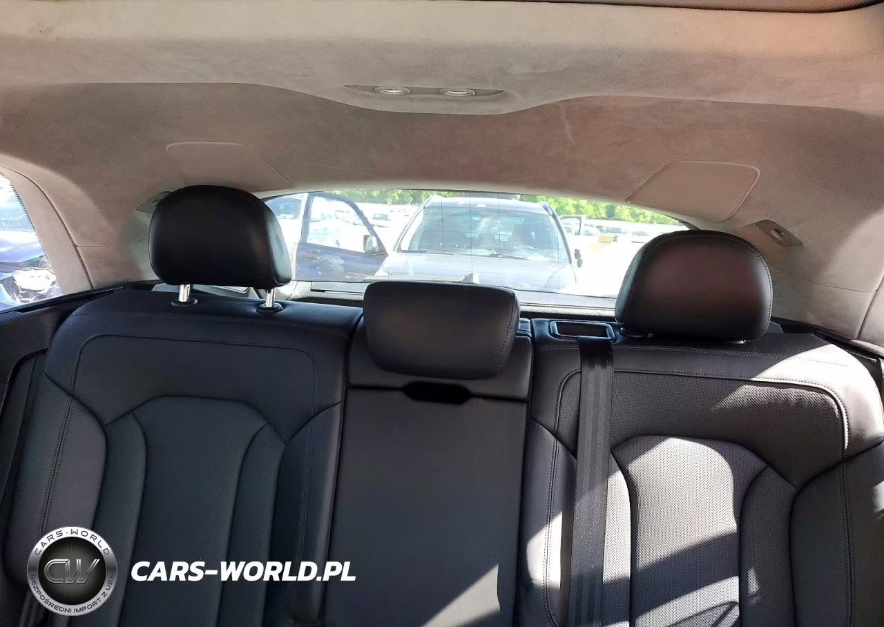 2019 Audi Q8 Prestige S-Line VIN:WA1FVBF18KD035317 - 10