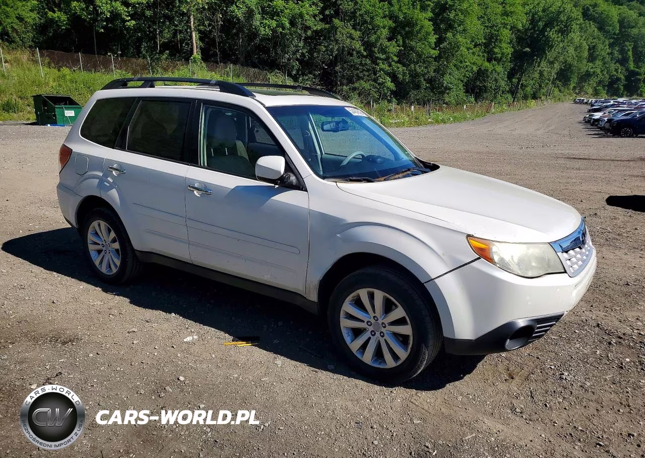 2012 Subaru Forester 2.5X Premium VIN:JF2SHADCXCH429262 - 4