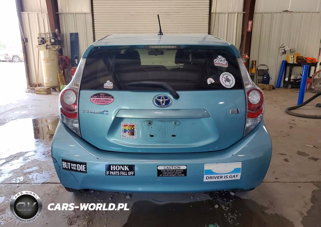 2014 Toyota Prius C Two VIN:JTDKDTB36E1069458 - 6