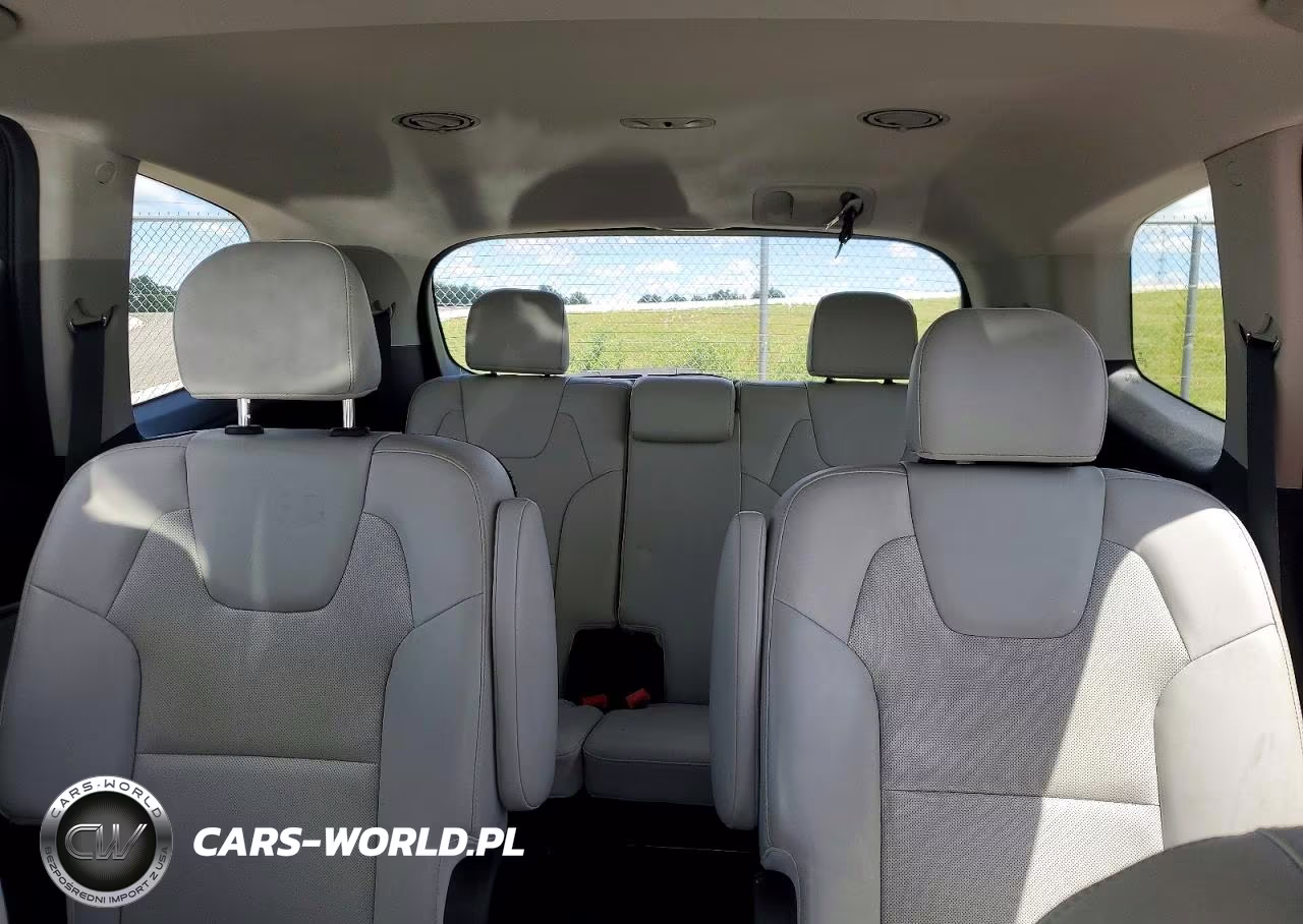 2020 Kia Telluride S VIN:5XYP6DHC5LG007513 - 10