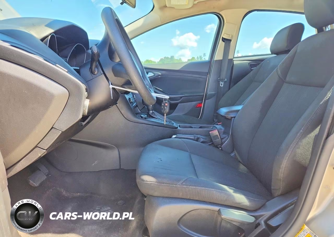 2017 Ford Focus Se VIN:1FADP3K21HL318335 - 7