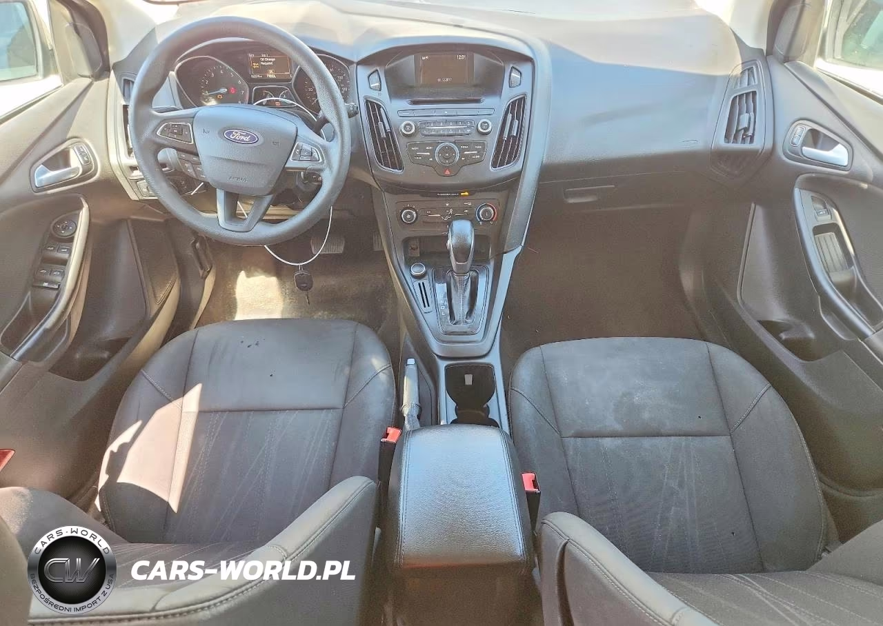 2017 Ford Focus Se VIN:1FADP3K21HL318335 - 8