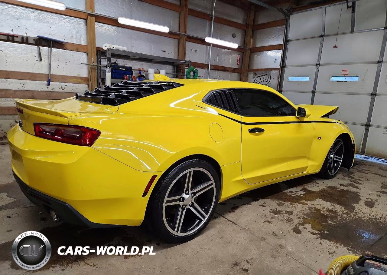 2018 Chevrolet Camaro Lt VIN:1G1FB1RS5J0168676 - 3