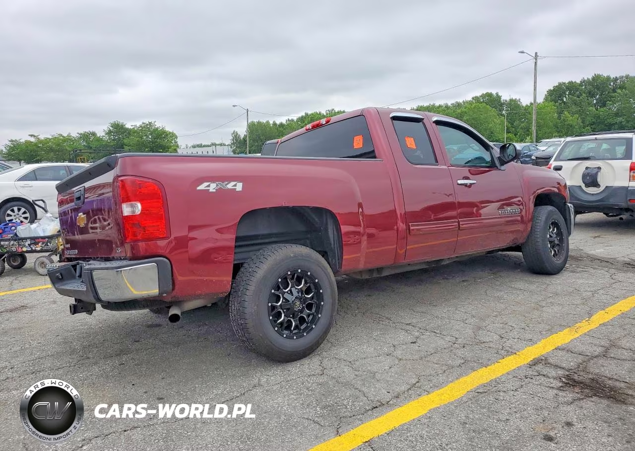 2013 Chevrolet Silverado K1500 Ls VIN:1GCRKREA0DZ132233 - 3