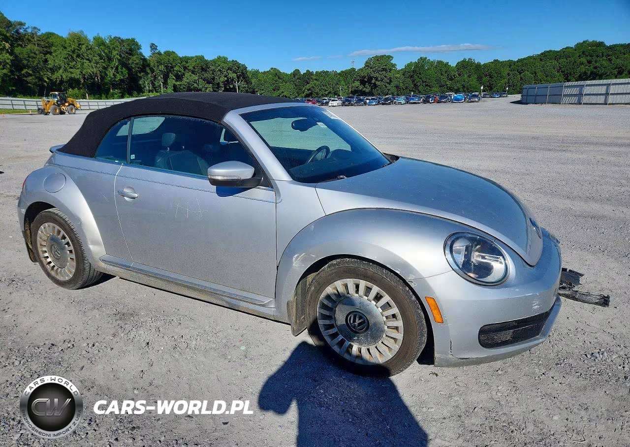 2016 Volkswagen Beetle VIN:3VW507AT8GM805689 - 4
