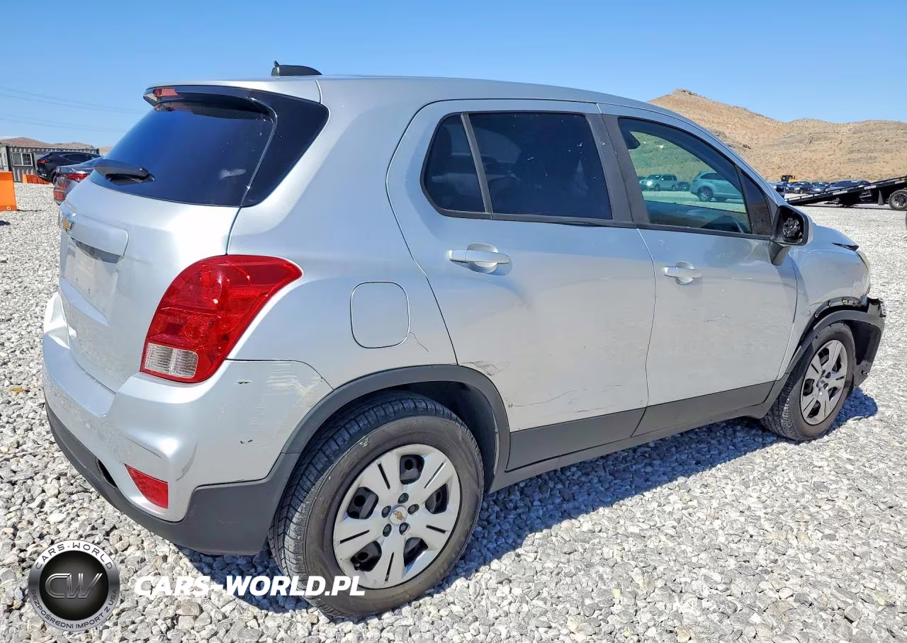 2017 Chevrolet Trax Ls VIN:KL7CJKSB0HB143855 - 3