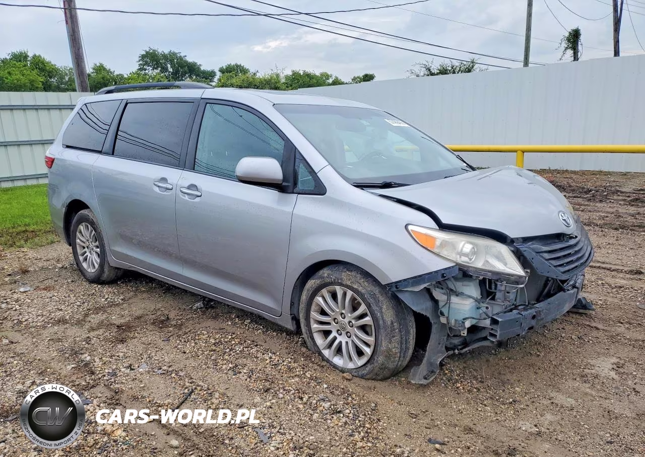 2015 Toyota Sienna Xle 8-Passenger VIN:5TDYK3DCXFS578096 - 4
