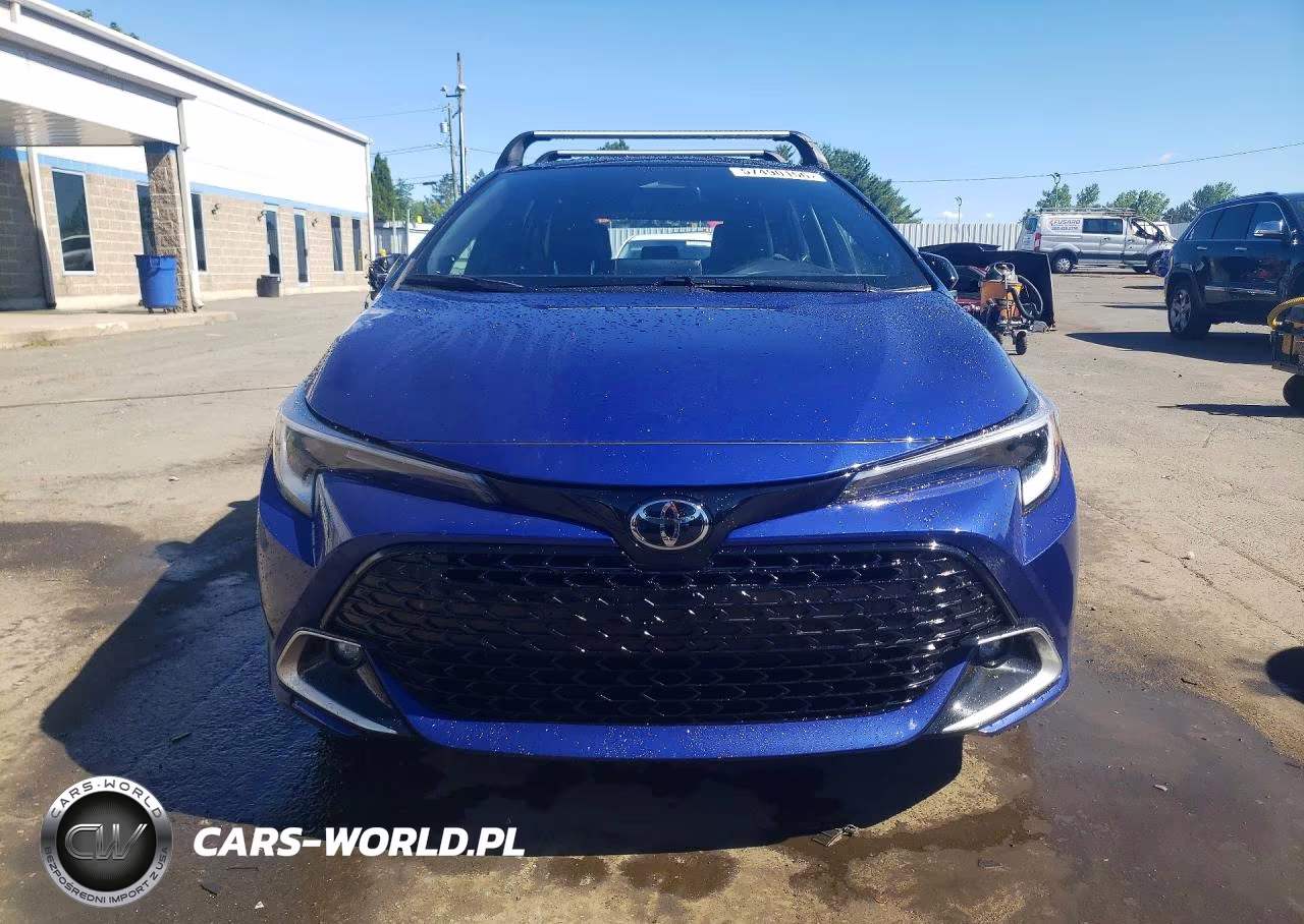 2025 Toyota Corolla Xse VIN:JTNC4MBE1S3247221 - 5