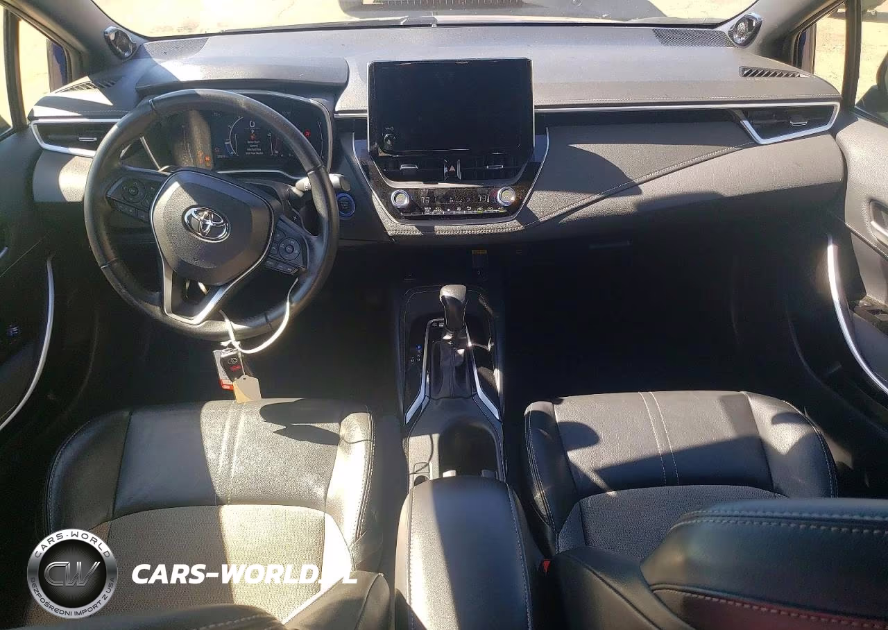 2025 Toyota Corolla Xse VIN:JTNC4MBE1S3247221 - 8
