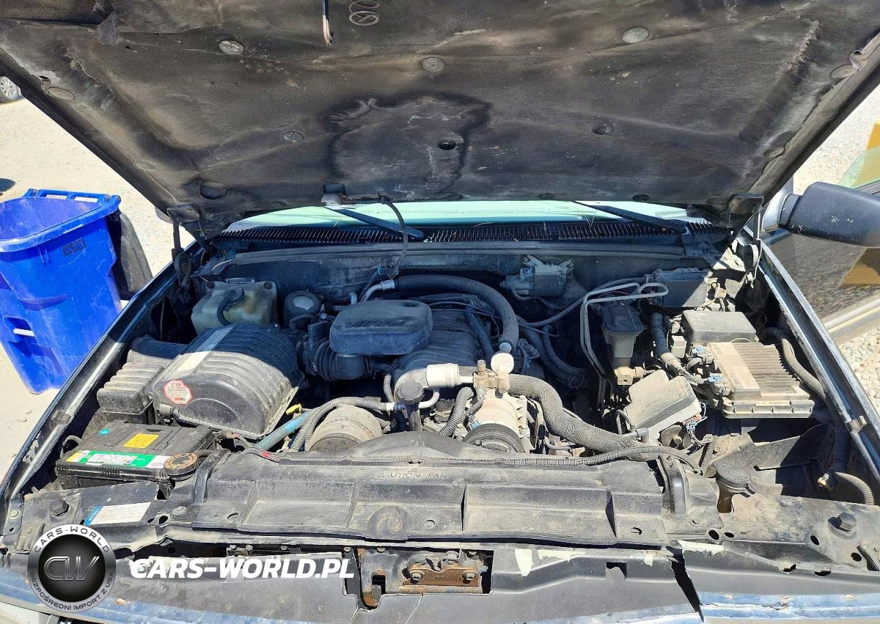 1998 Chevrolet Suburban K2500 VIN:1GNGK26JXWJ323969 - 12